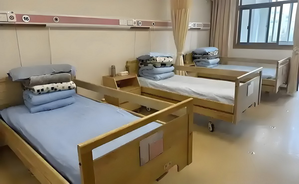 倾城风姿，霸后独娇